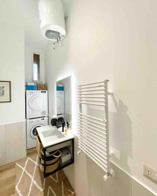 Aphrodite Apartment Piazza Venezia Рим Екстер'єр фото